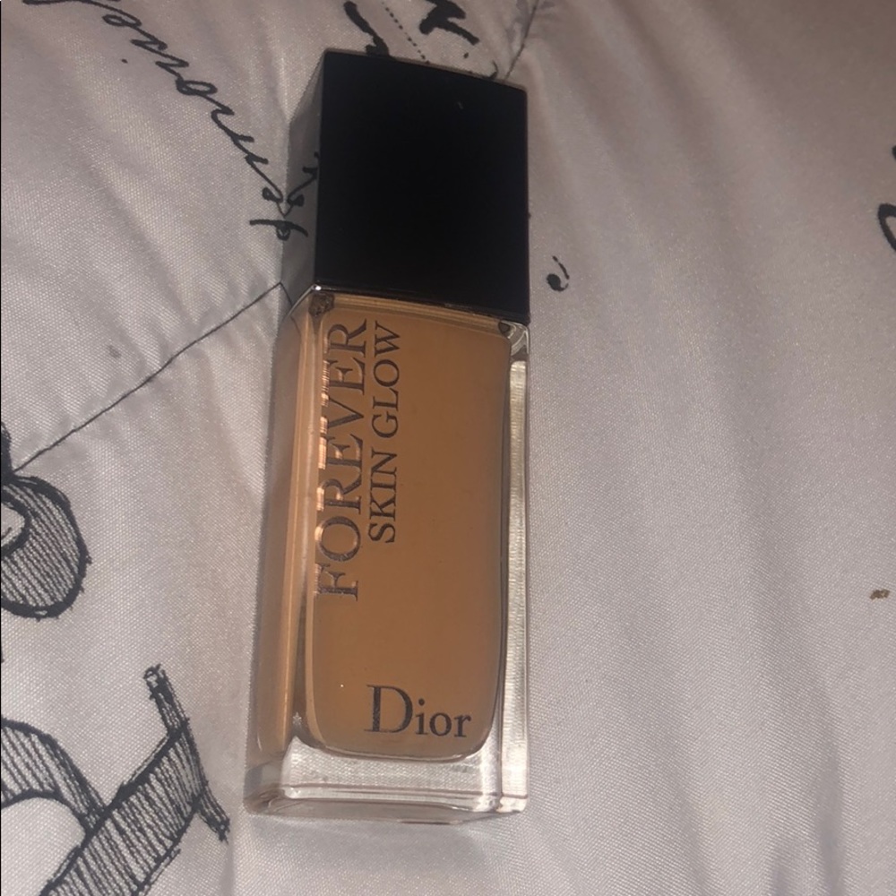Dior forever glow foundation 4N